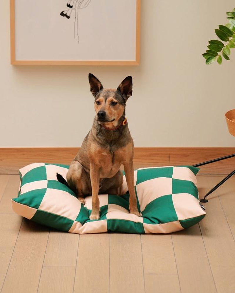 The Fritz Dog Bed - Stylish Design, Machine Washable, and Scratch-Proof