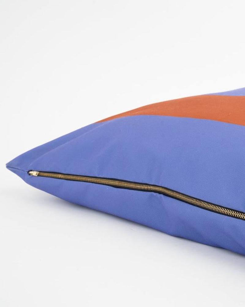 The Fritz Dog Bed - Stylish Design, Machine Washable, and Scratch-Proof